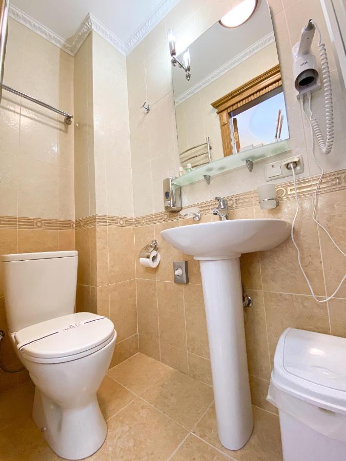 Петрос Family Hotel ياريمتشي الغرفة الصورة